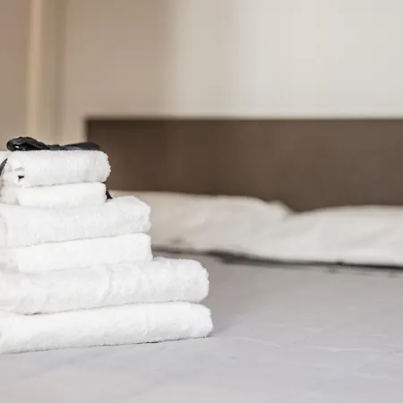 Smart House - Free Wifi & Air Conditioning