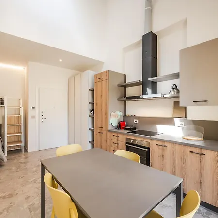 Appartamento Smart House - Free Wifi & Air Conditioning