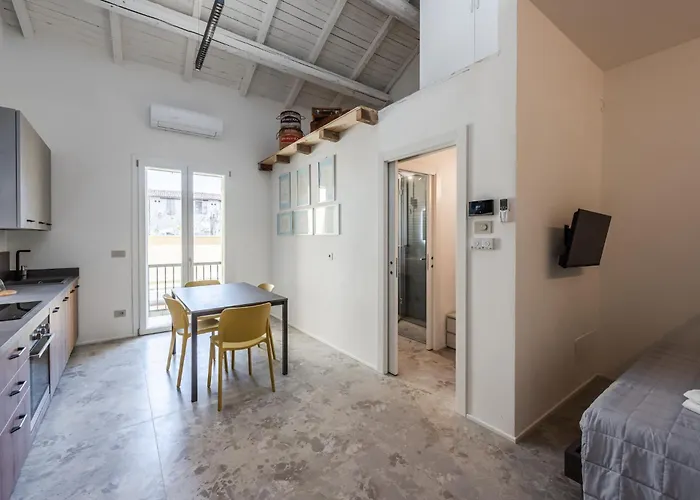 아파트 Smart House - Free Wifi & Air Conditioning *